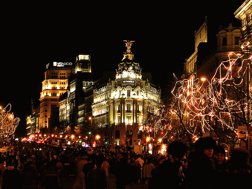 Luces de Navidad en Madrid con movimiento.